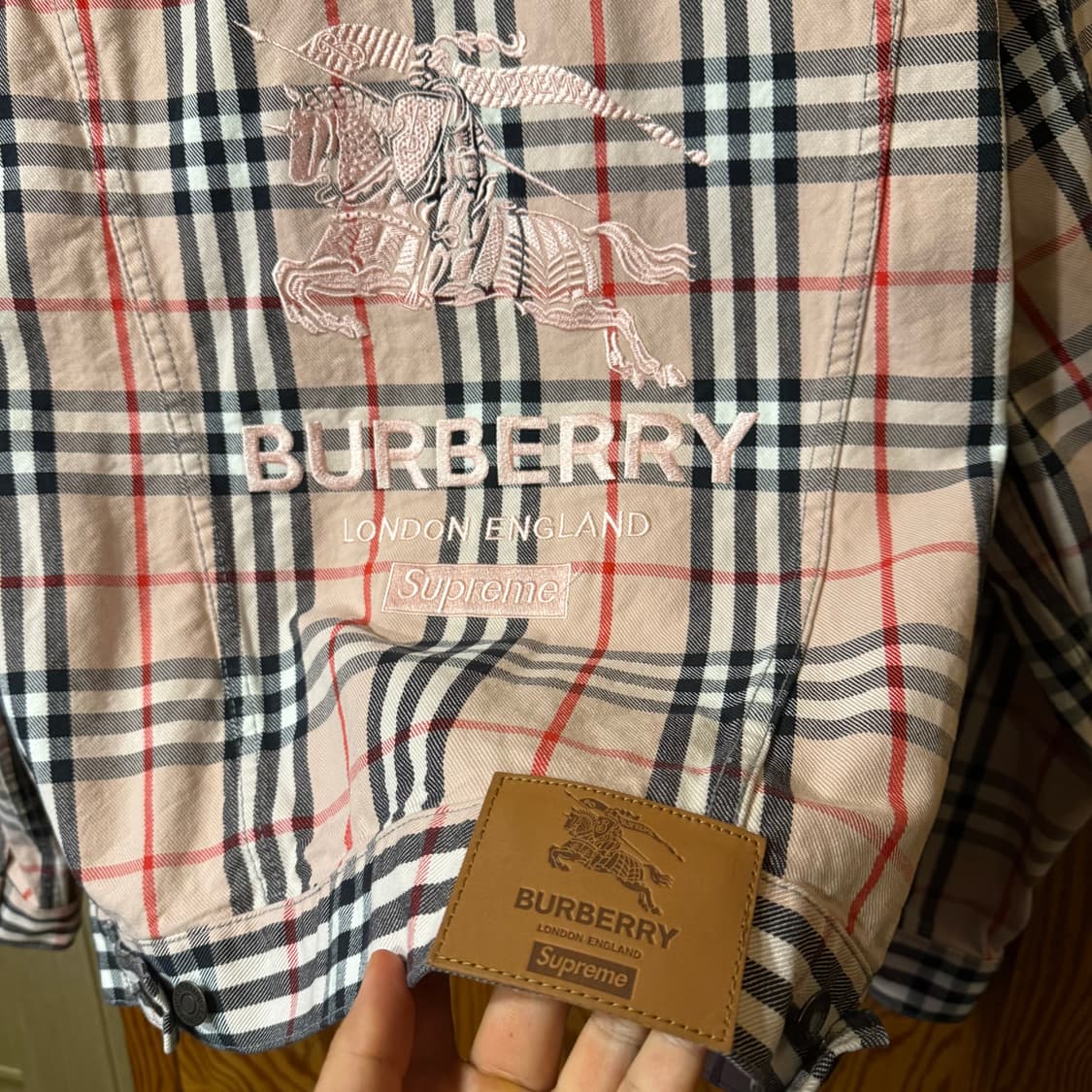 버버리 x 슈프림 콜라보(슈버리) 트러커 자켓 판매 합니다. 상품이미지9