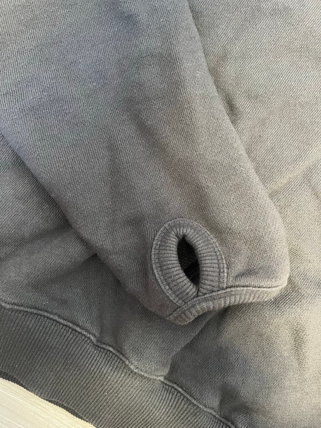 해칭룸 스웻셔츠 상품이미지3