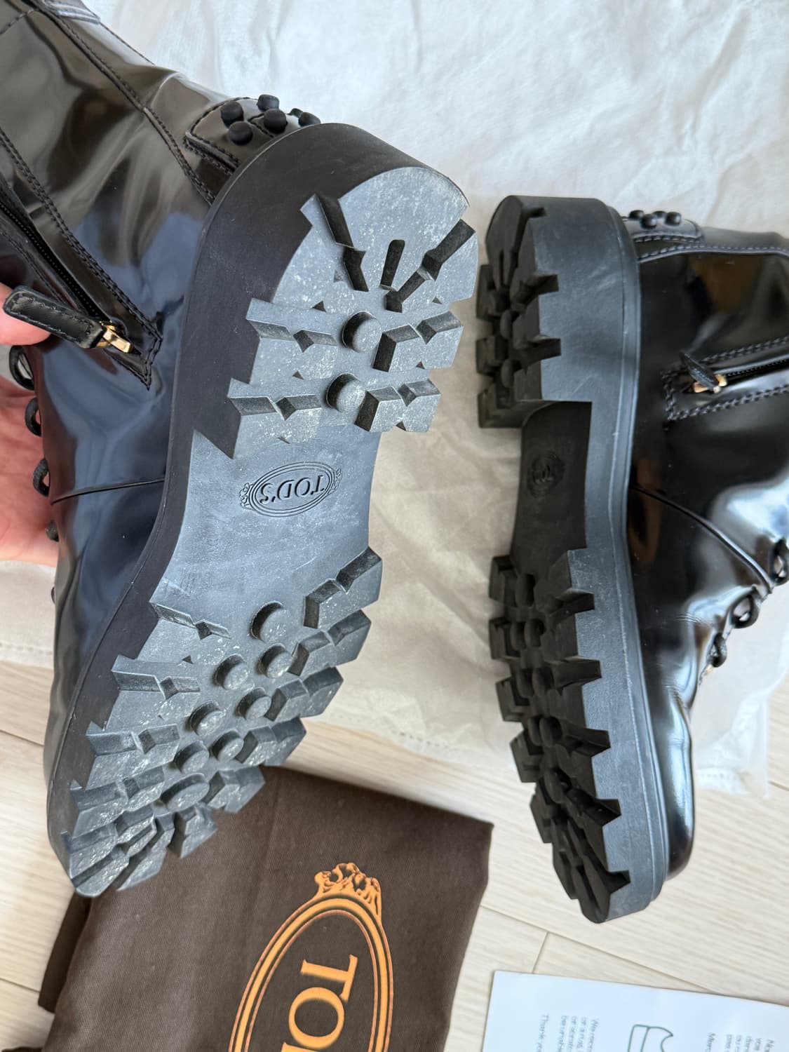 Tod’s 토즈 여성용 컴벳 부츠 미디 부츠 상품이미지4