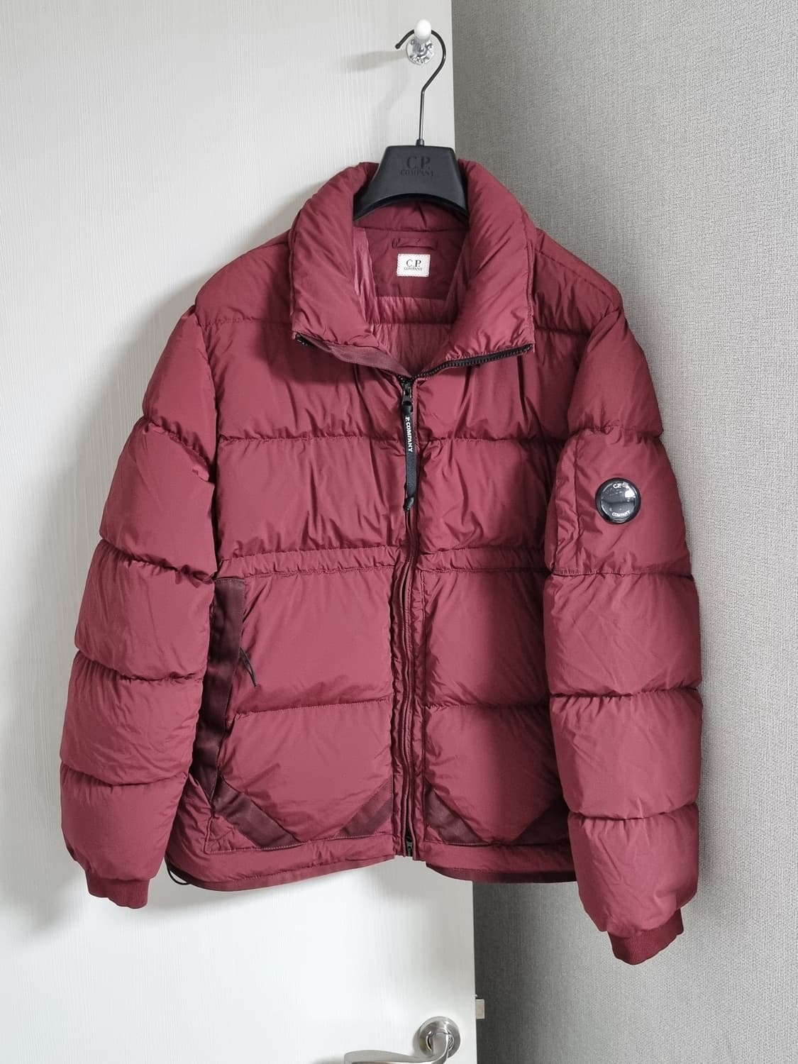 cp컴퍼니 나이크라 패딩 상품이미지1