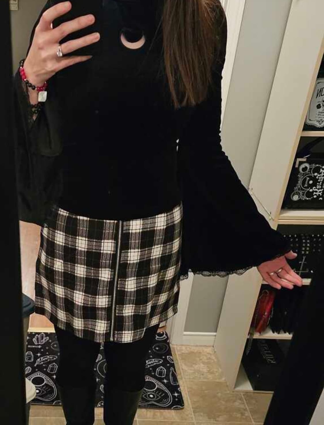 벨벳 블랙 초승달 블라우스 상품이미지2