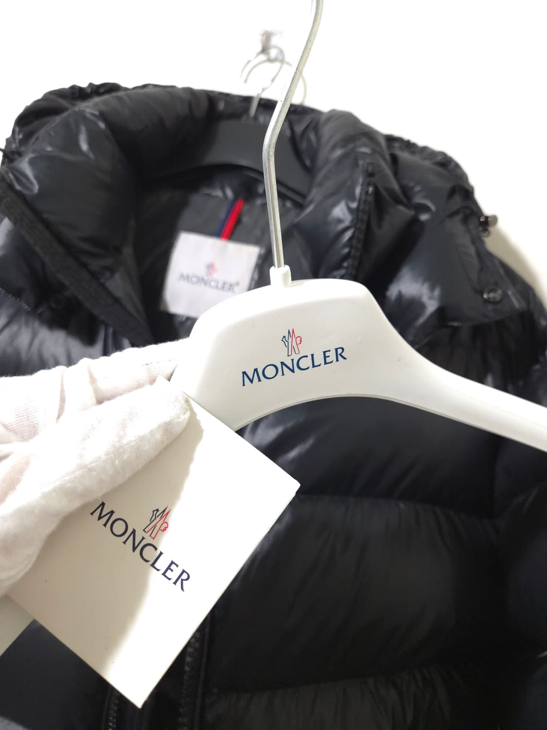 [22Fw] 몽클레어 마야 쇼트 다운 패딩 2Size 상품이미지10