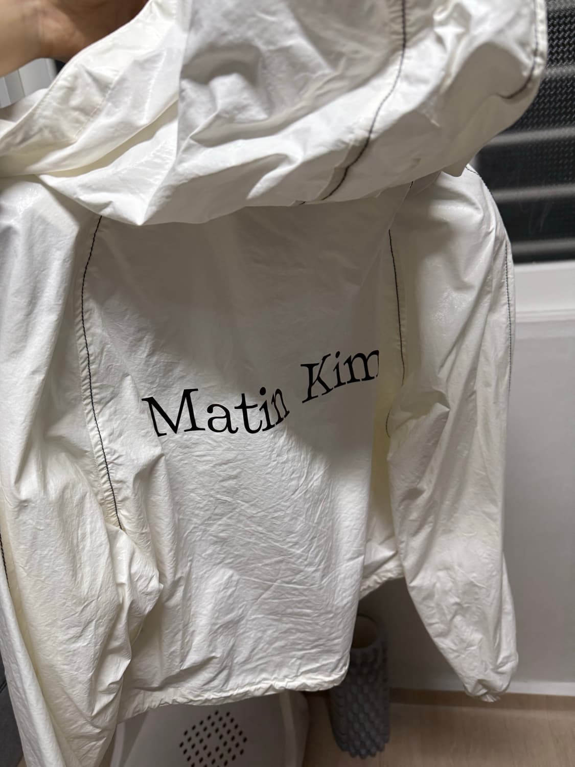 마뗑킴 크롭 후디 코팅 점퍼 아이보리 상품이미지1