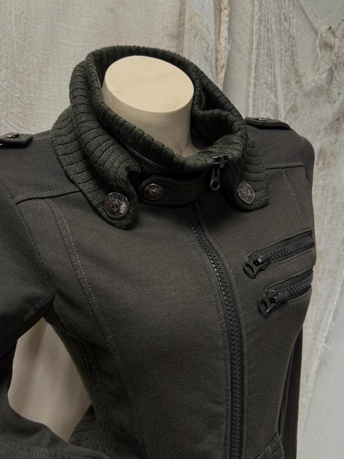 Two way Buckle Detail Zipup 상품이미지2