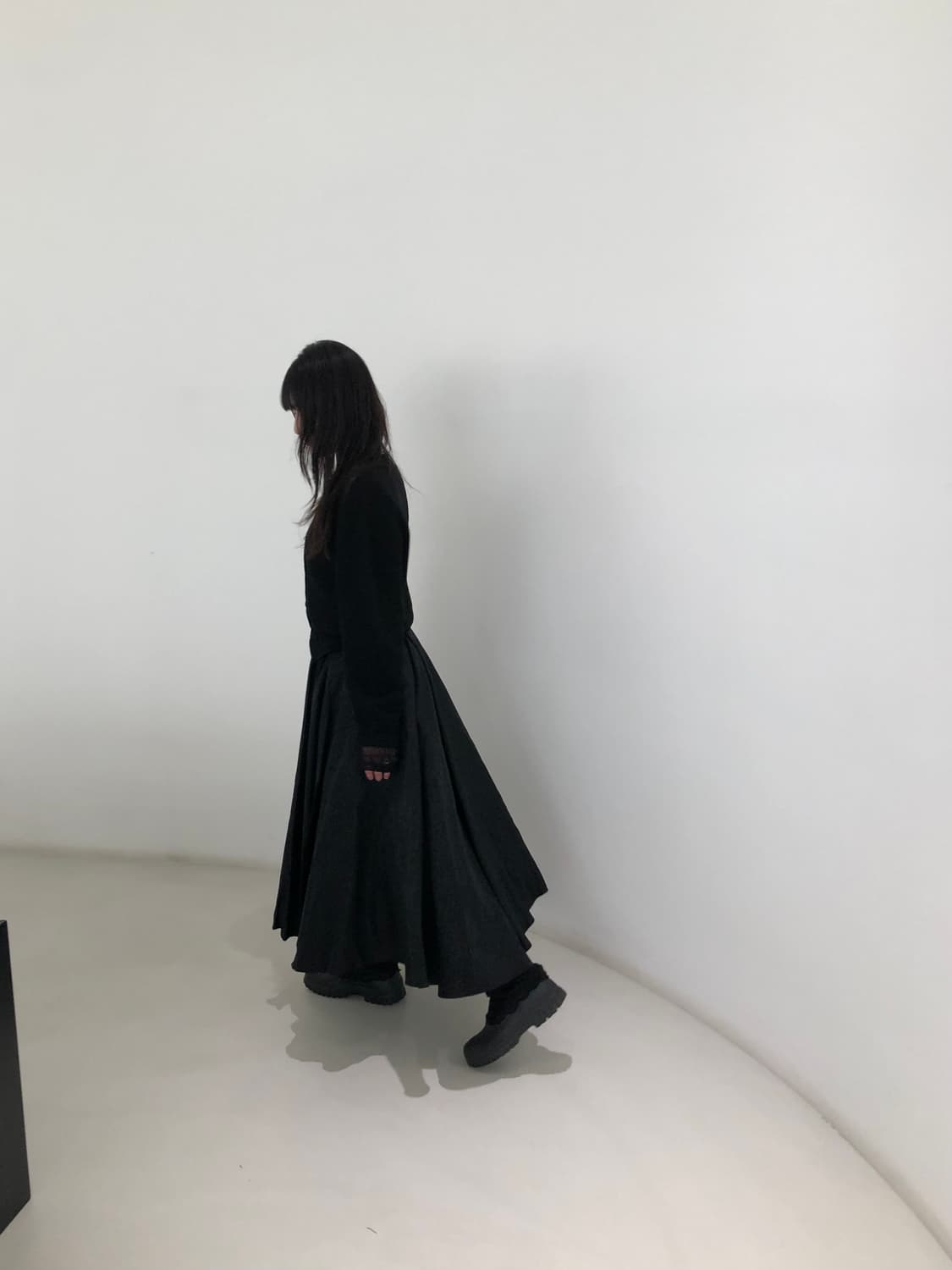 아모멘토 홀가먼트 라운드 가디건 상품이미지3