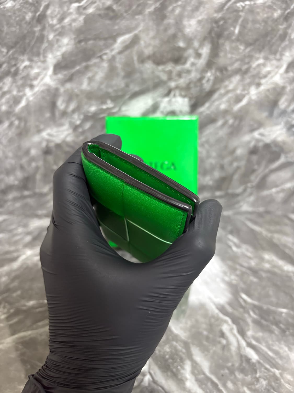 보테가베네타 맥시 플랩 오거나이저 카드지갑 상품이미지4