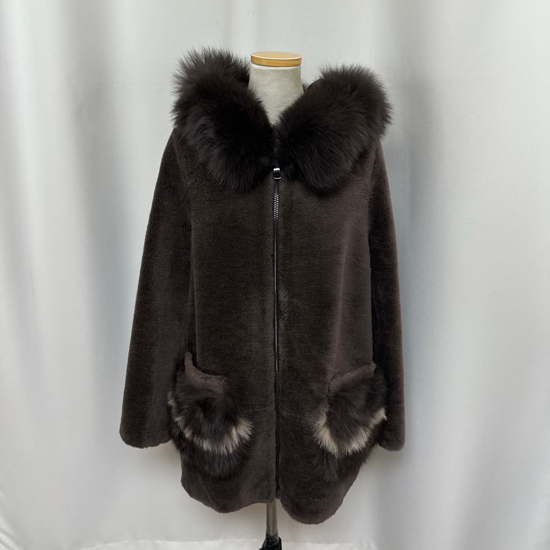 에이앤디 여자 사가퍼 천연모피 양모100% 후드자켓 66  상품이미지1