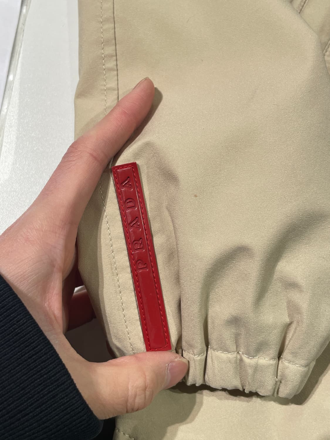 프라다 레드탭 베이지 고어텍스 폴리에스터 파카 상품이미지10