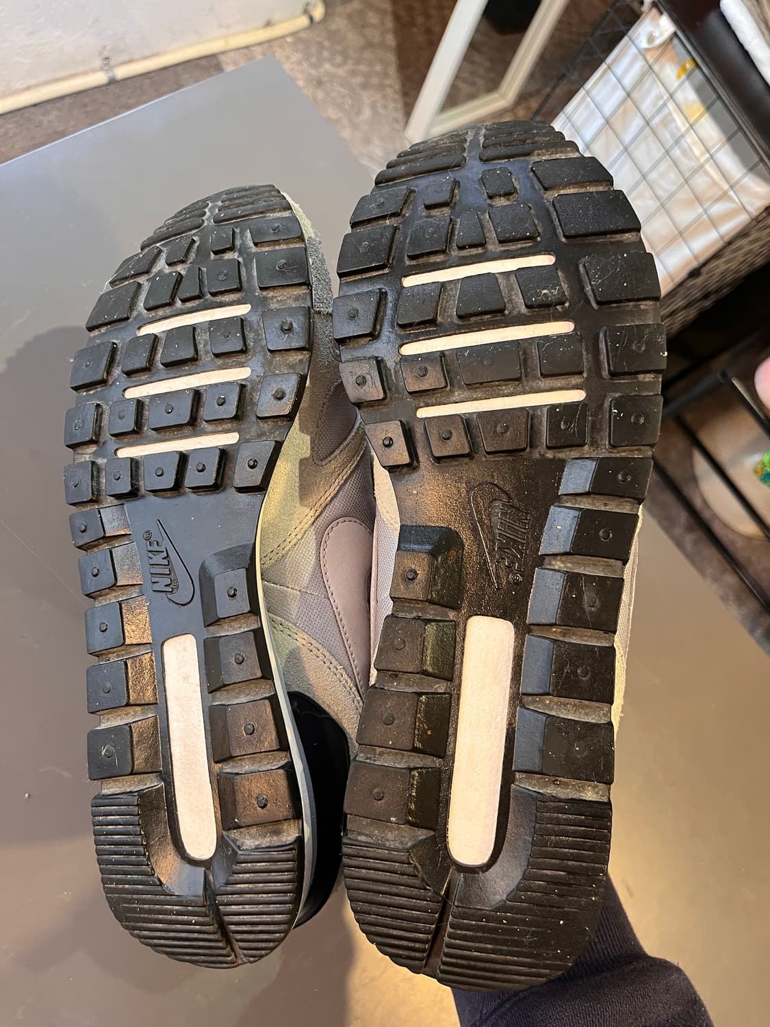 나이키 에어 와플 트레이너 그레이 스웨이드 스니커즈 (285mm) 상품이미지6