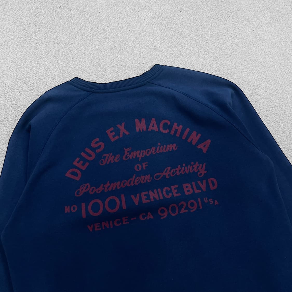 데우스엑스마키나 선블리치드 포스트모던 맨투맨 상품이미지3