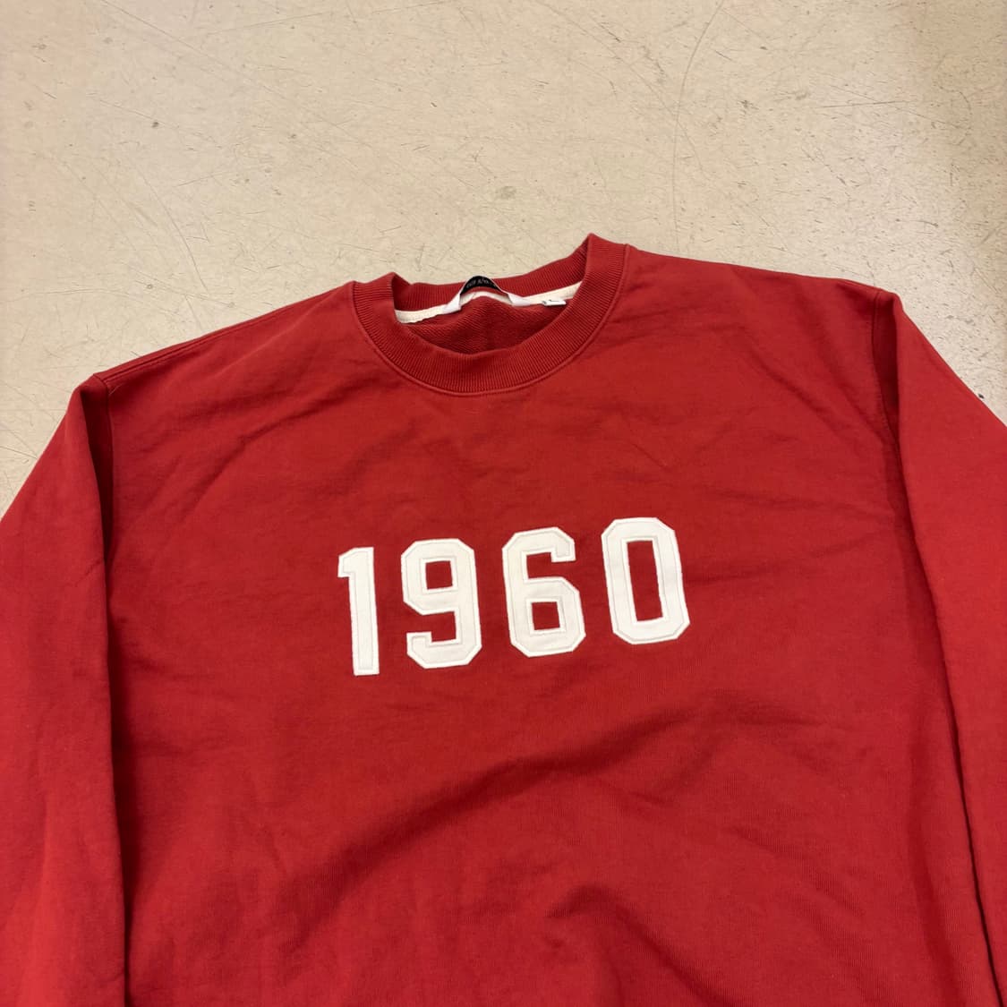 유니폼브릿지 1960 레드 맨투맨 상품이미지2