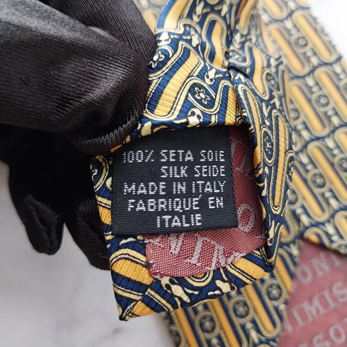 미쏘니 실크 골드 패턴 넥타이 9.6cm A+등급 K1422
 상품이미지9