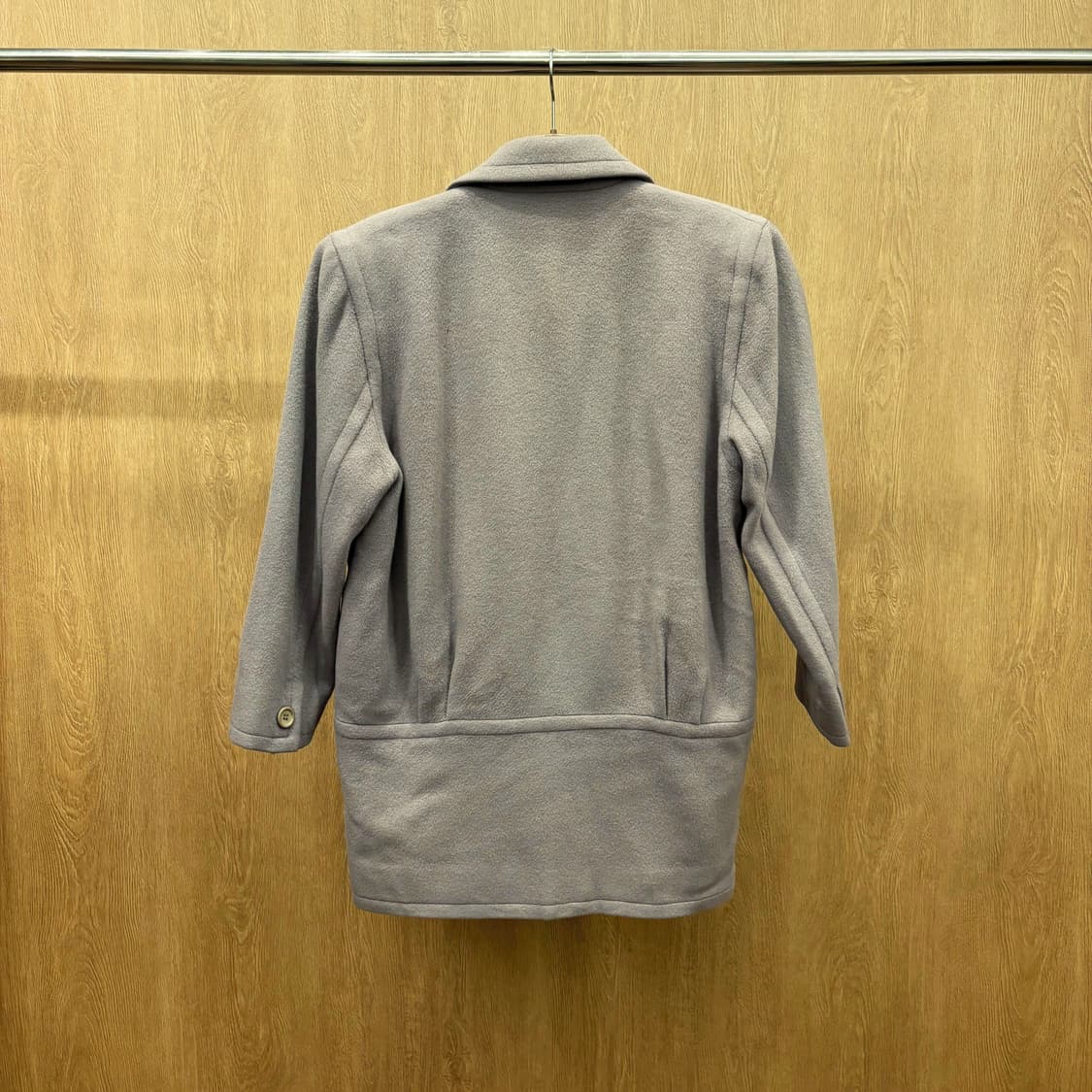 입생로랑 디퓨전 펨므 울 코트 클래식 노치드 라펠 더블 버튼 디테일 퍼플 상품이미지3