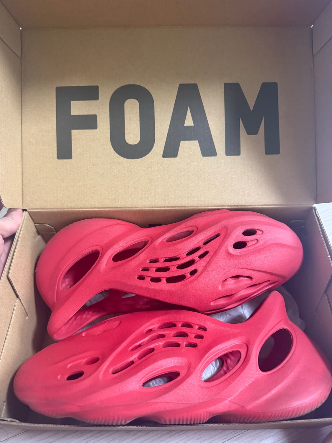 이지 폼러너 버밀리온 275 상품이미지1