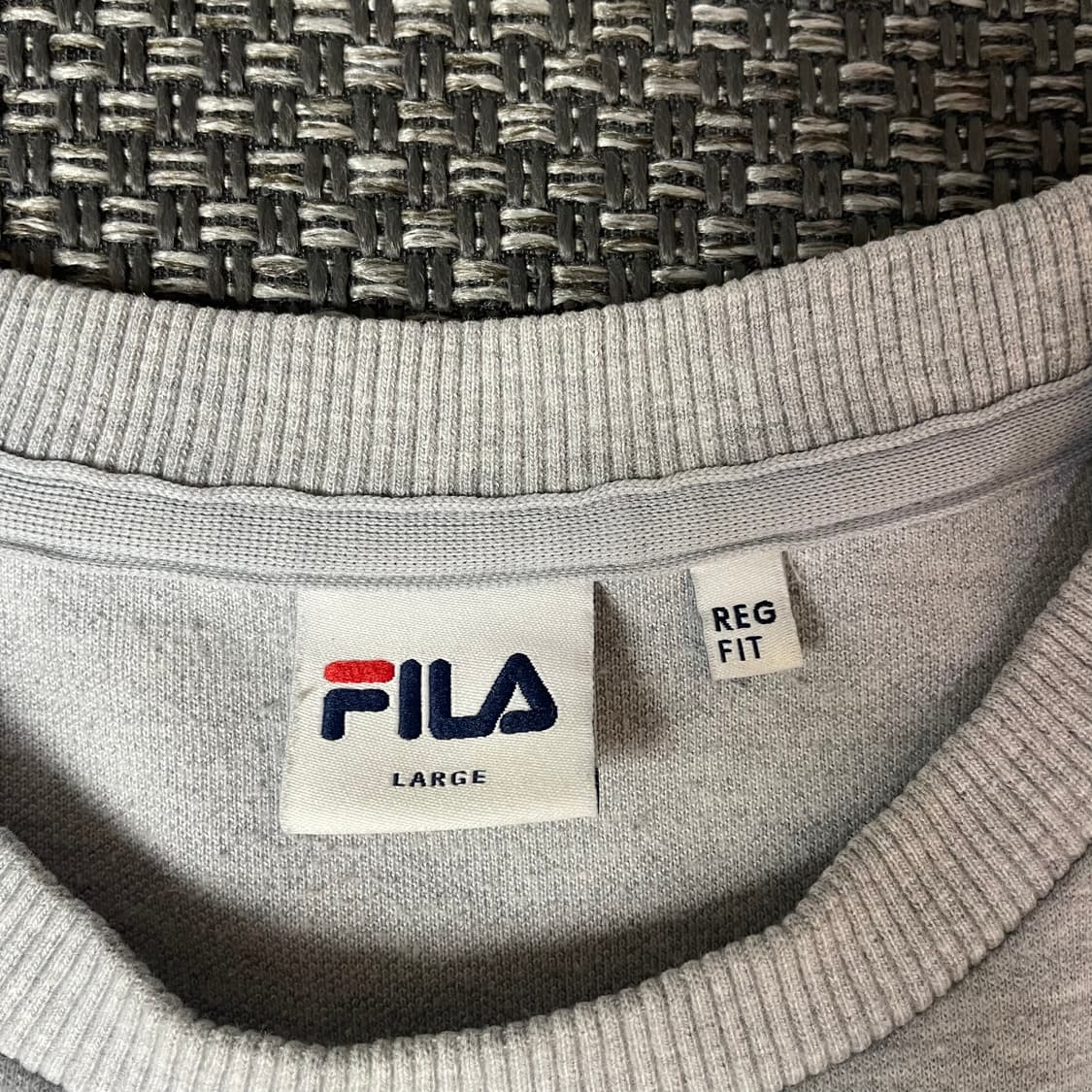 휠라 빅로고 레귤러핏 그레이 맨투맨 L 상품이미지4