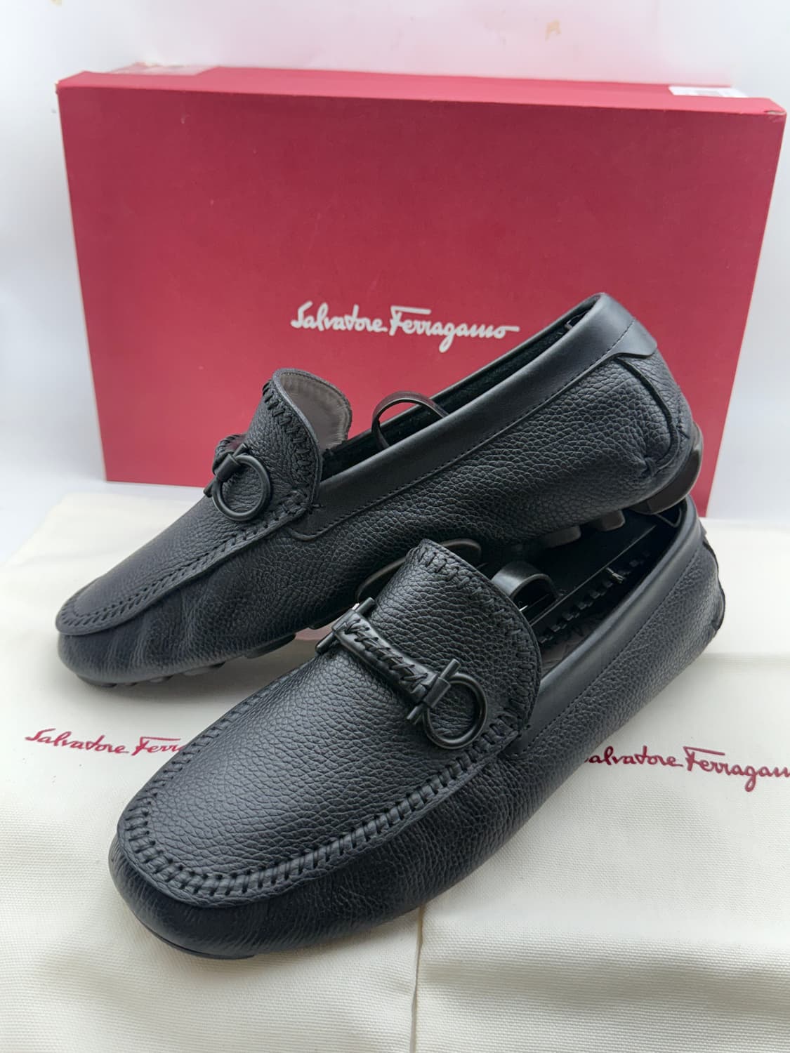 정품)페라가모255 상품이미지1