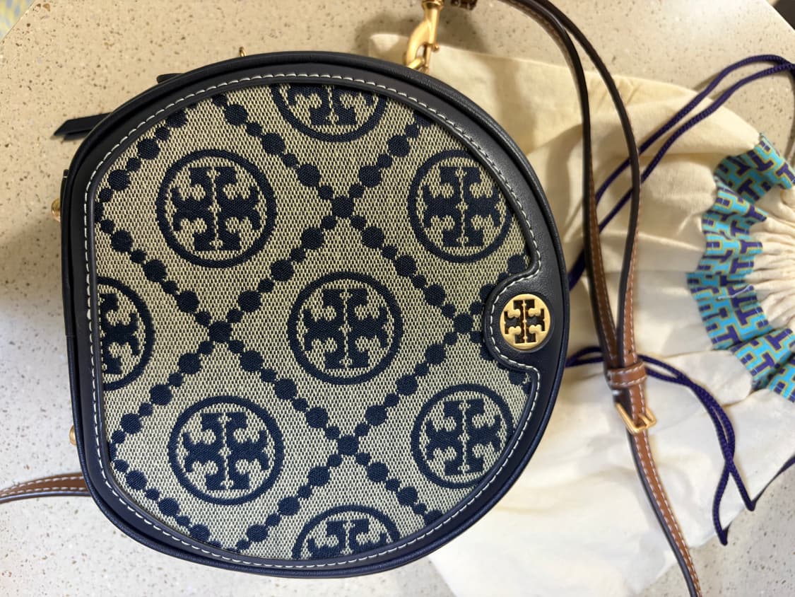 토리버치 모노그램 써클백 토리버치 가방 상품이미지3