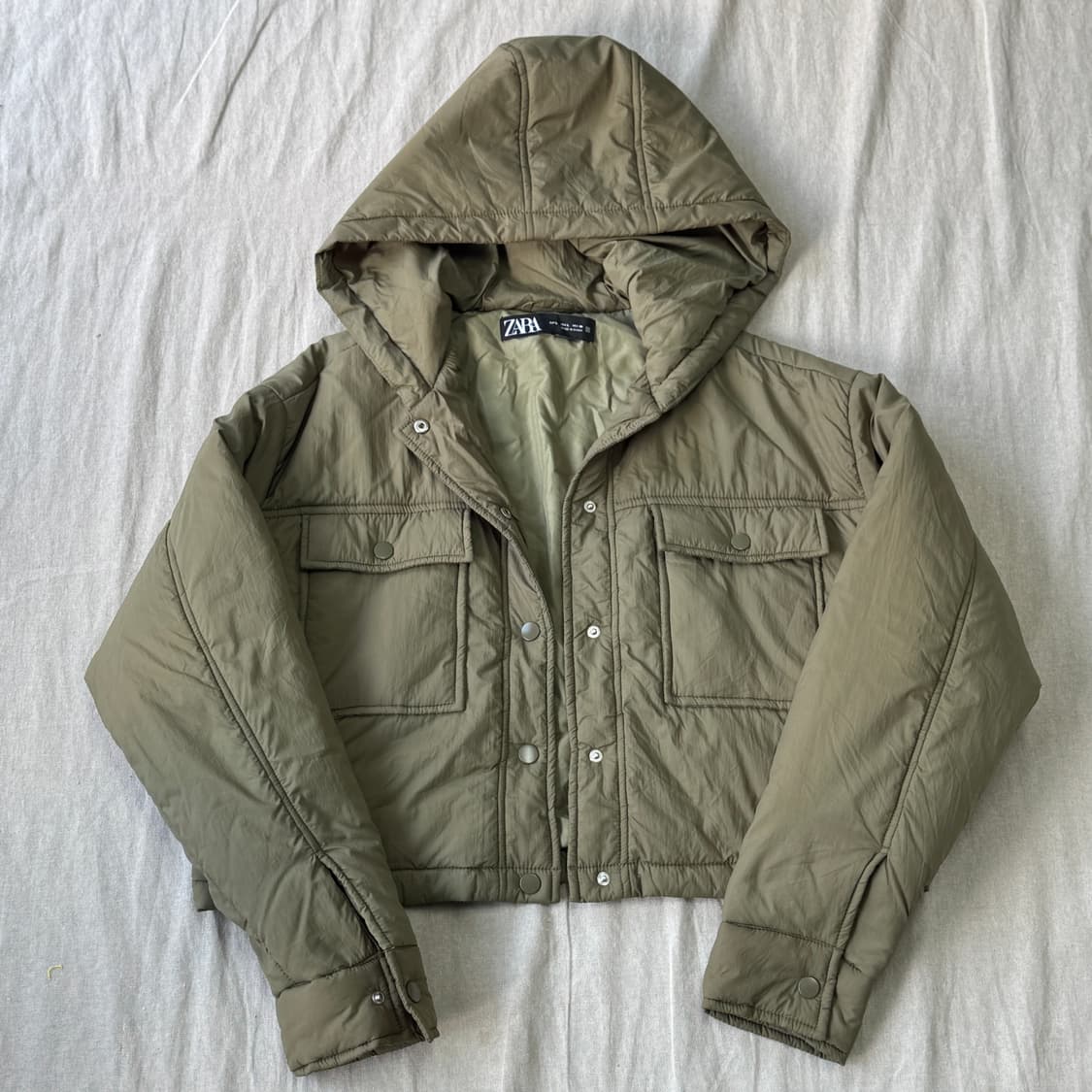 자라 우먼 크롭 나일론 후드점퍼 L 상품이미지1