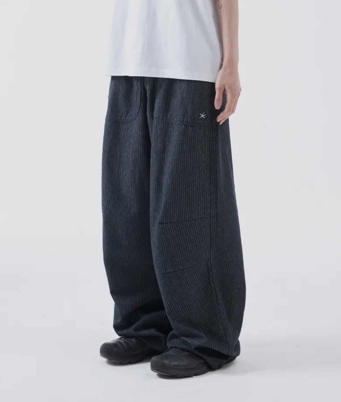 더콜디스트모먼트 starfish pin stripe pants S 상품이미지1