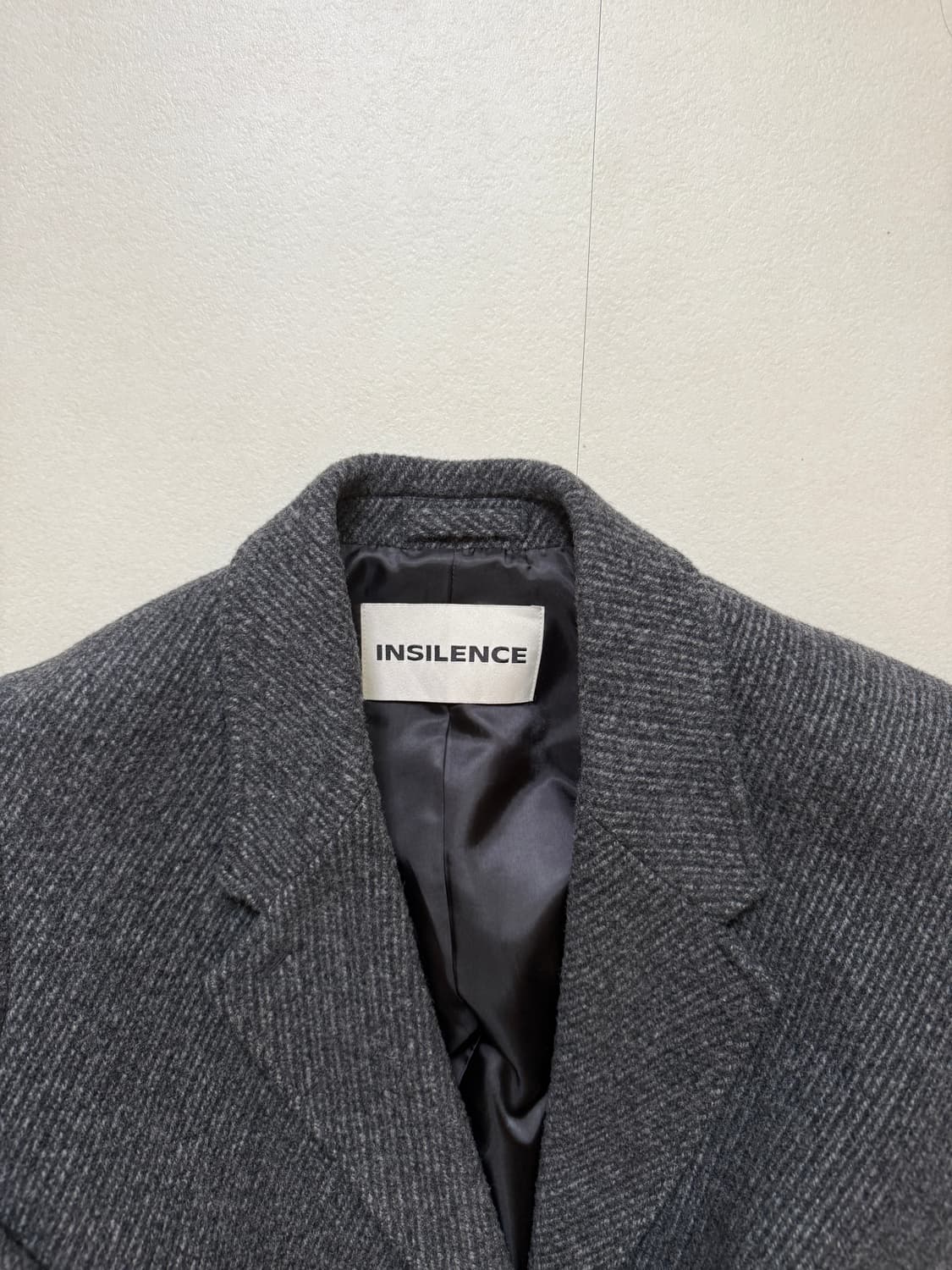 인사일런스 클래식 맥시 코트 차콜 상품이미지2