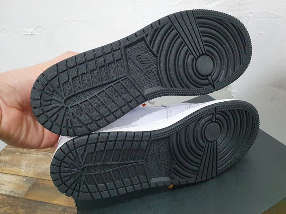 NIKE 나이키 에어 조던 1 로우 화이트 레드 새상품 (235MM) 상품이미지7