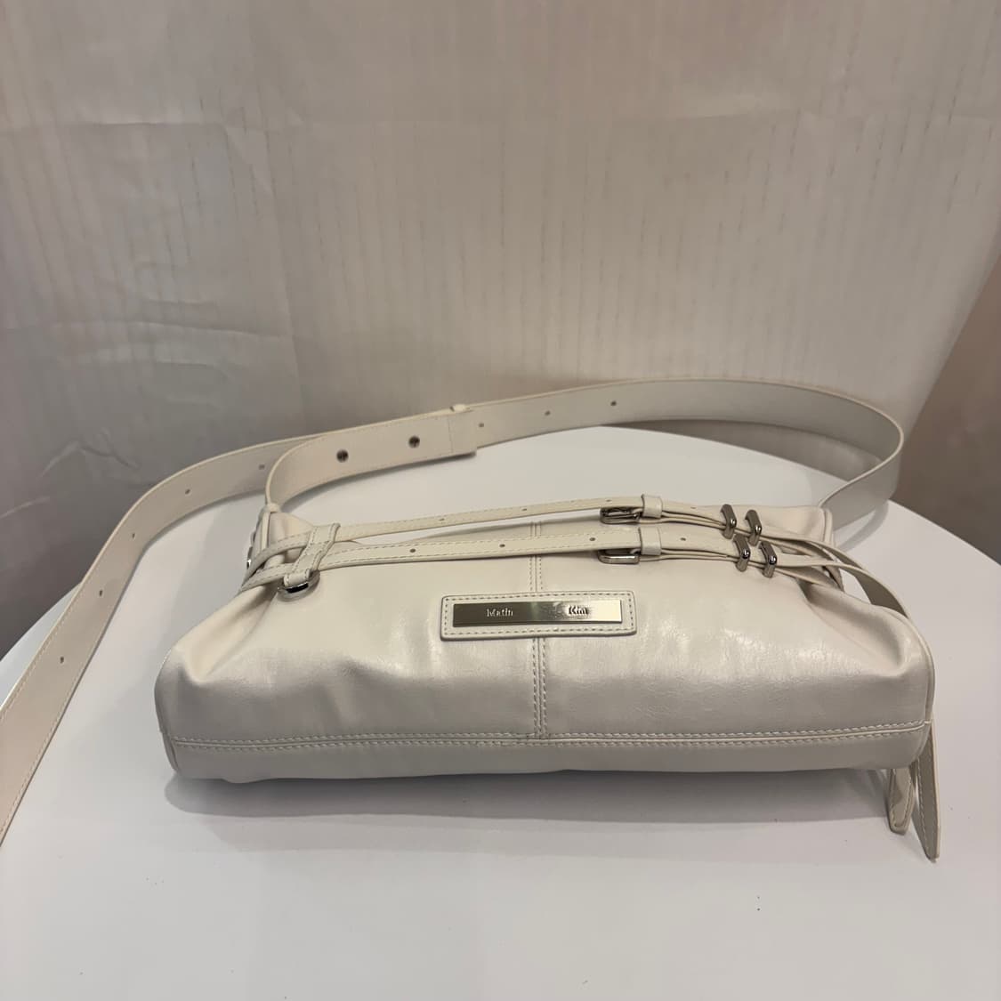 정품 마뗑킴 더블 벨티드 숄더백     상품이미지7