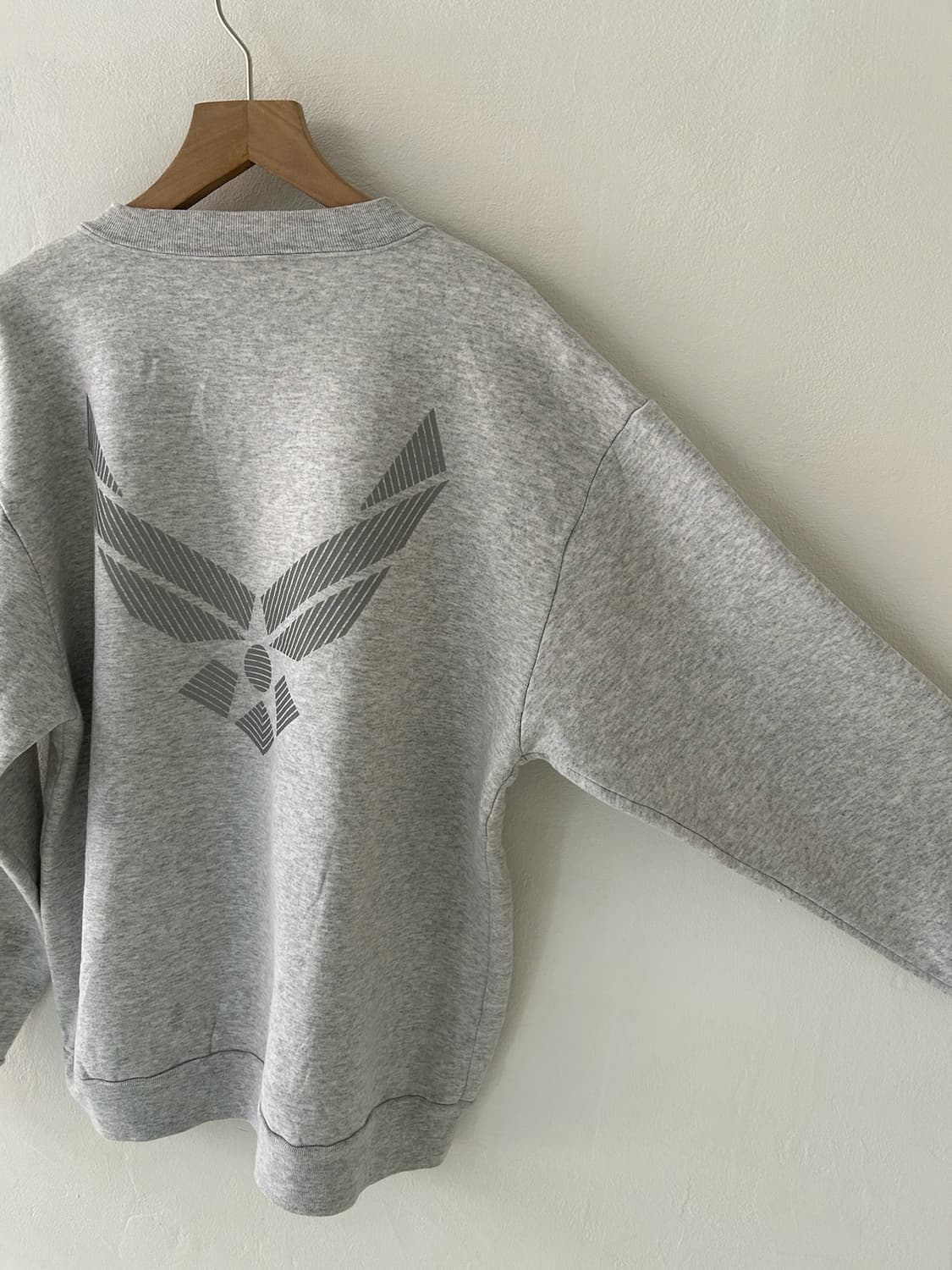 90's U.S Airforce Sweatshirt. 상품이미지9