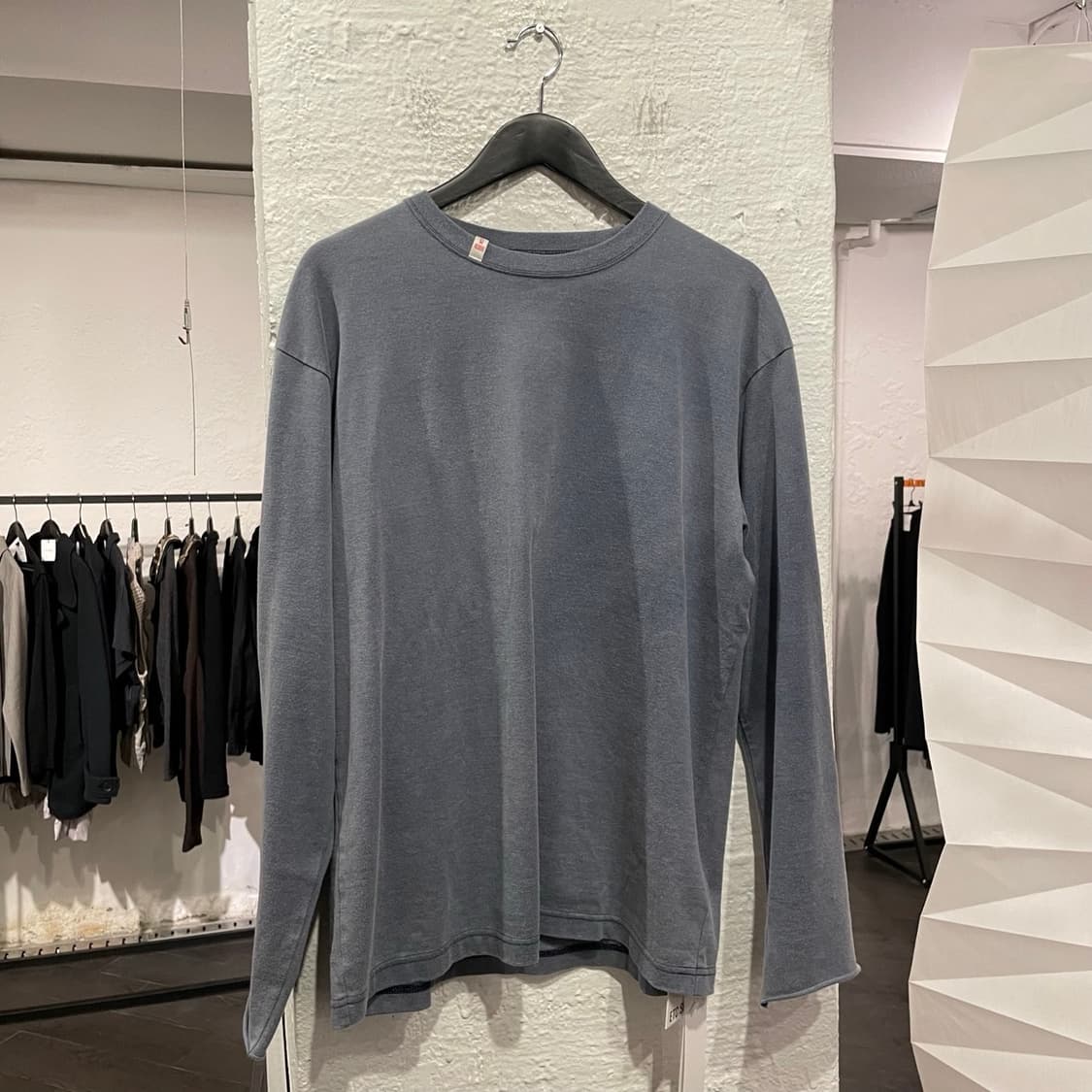 이슈띵즈 롱슬리브 상품이미지1