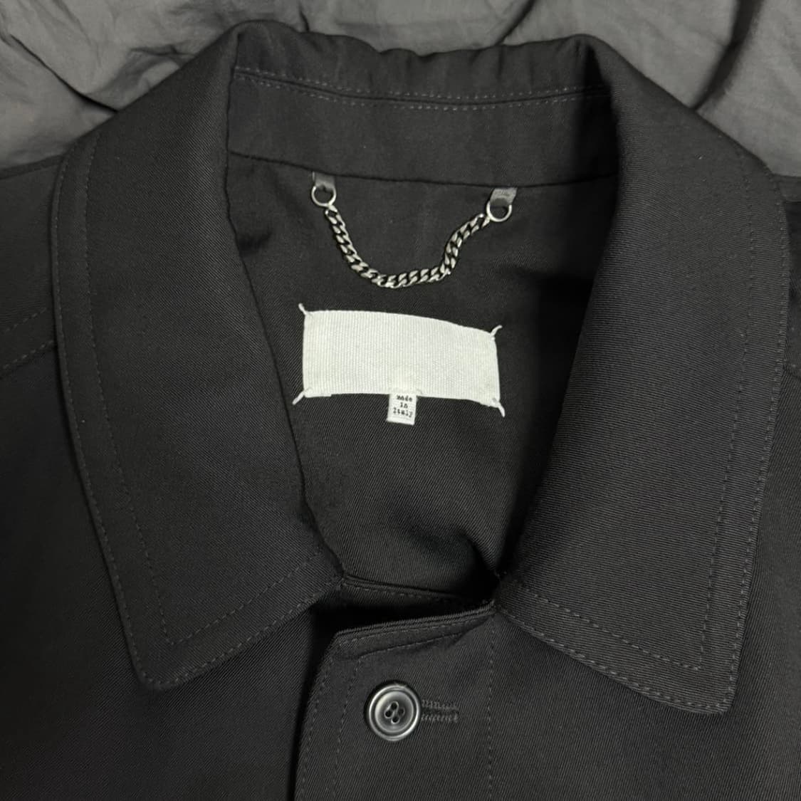 메종 마르지엘라 블랙 울 개버딘 트렌치 코트 52 사이즈 상품이미지3