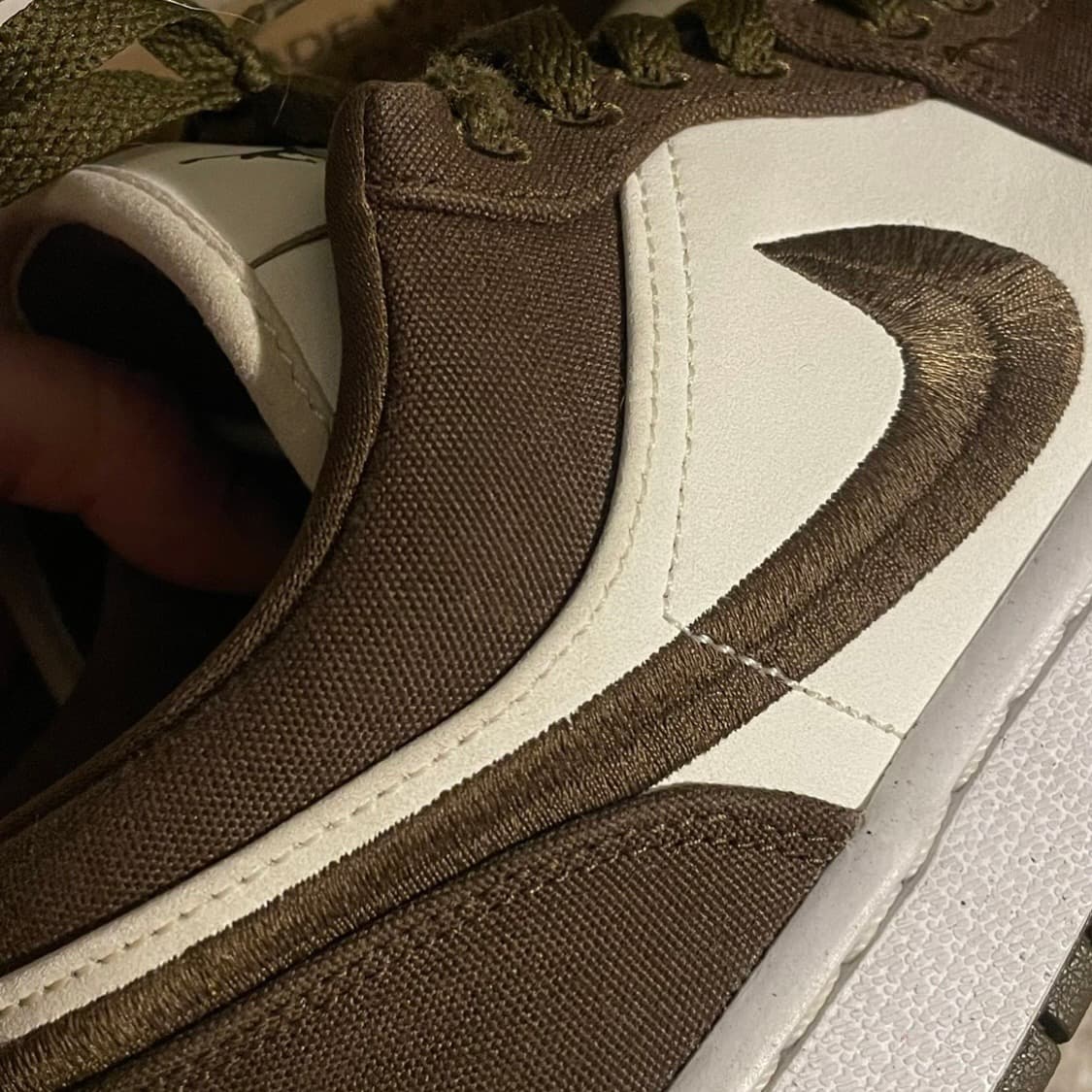 나이키 조던 로우 SE 라이트올리브 [250] 상품이미지2