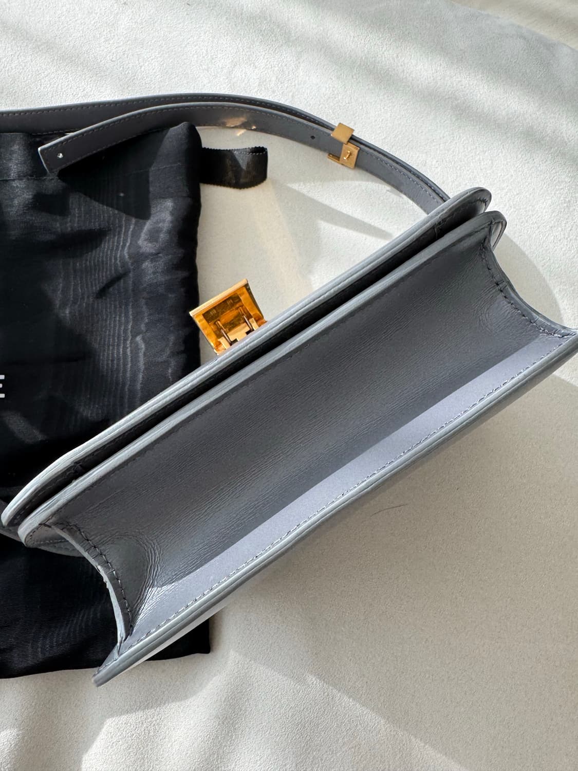 셀린느 클래식박스 틴 그레이 상품이미지6