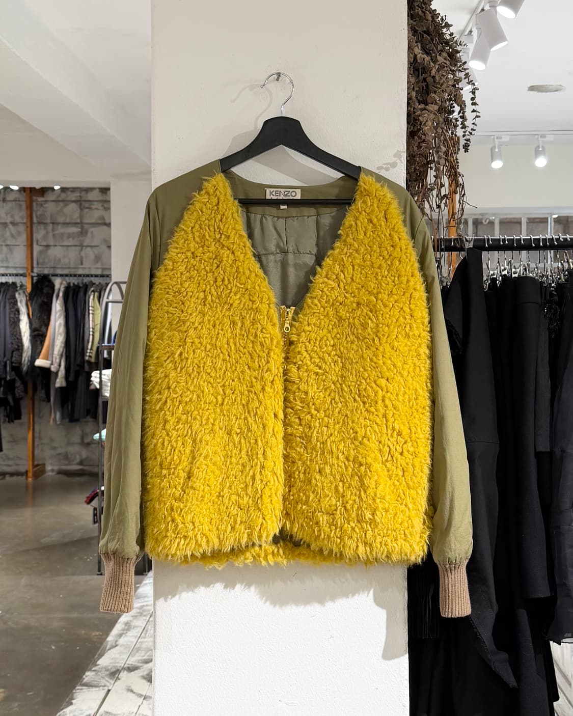 겐조 카키 옐로우 부클레 디테일 브이넥 자켓 상품이미지1