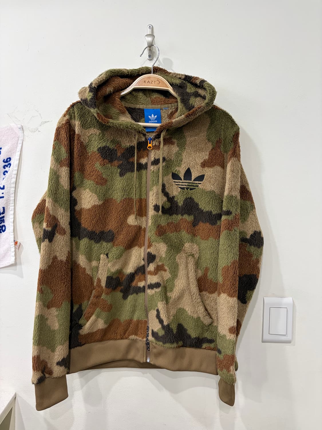260. 아디다스 카모 후리스 후드집업 상품이미지1