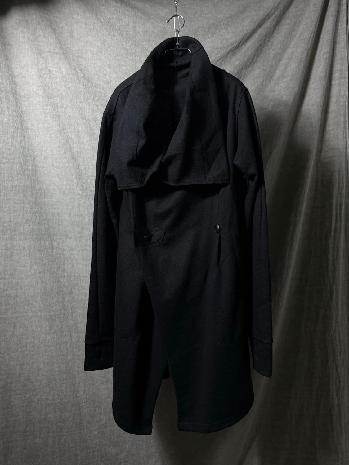 Asymmetric High-Neck Draped Sweatshirt   상품이미지2