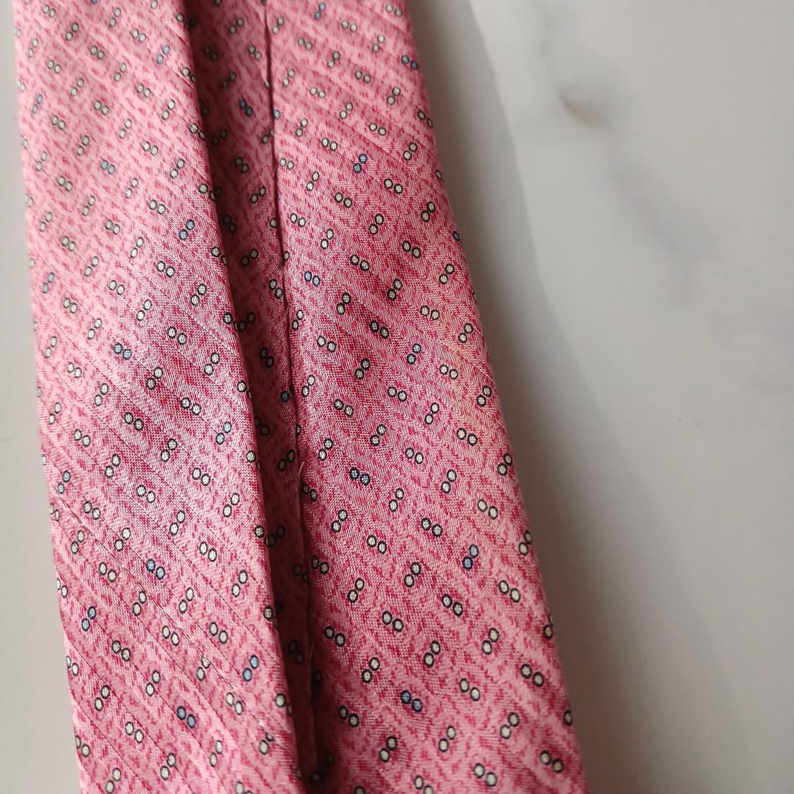 던힐 실크 핑크 자카드 패턴 넥타이 9.5cm B등급 A18807
 상품이미지9