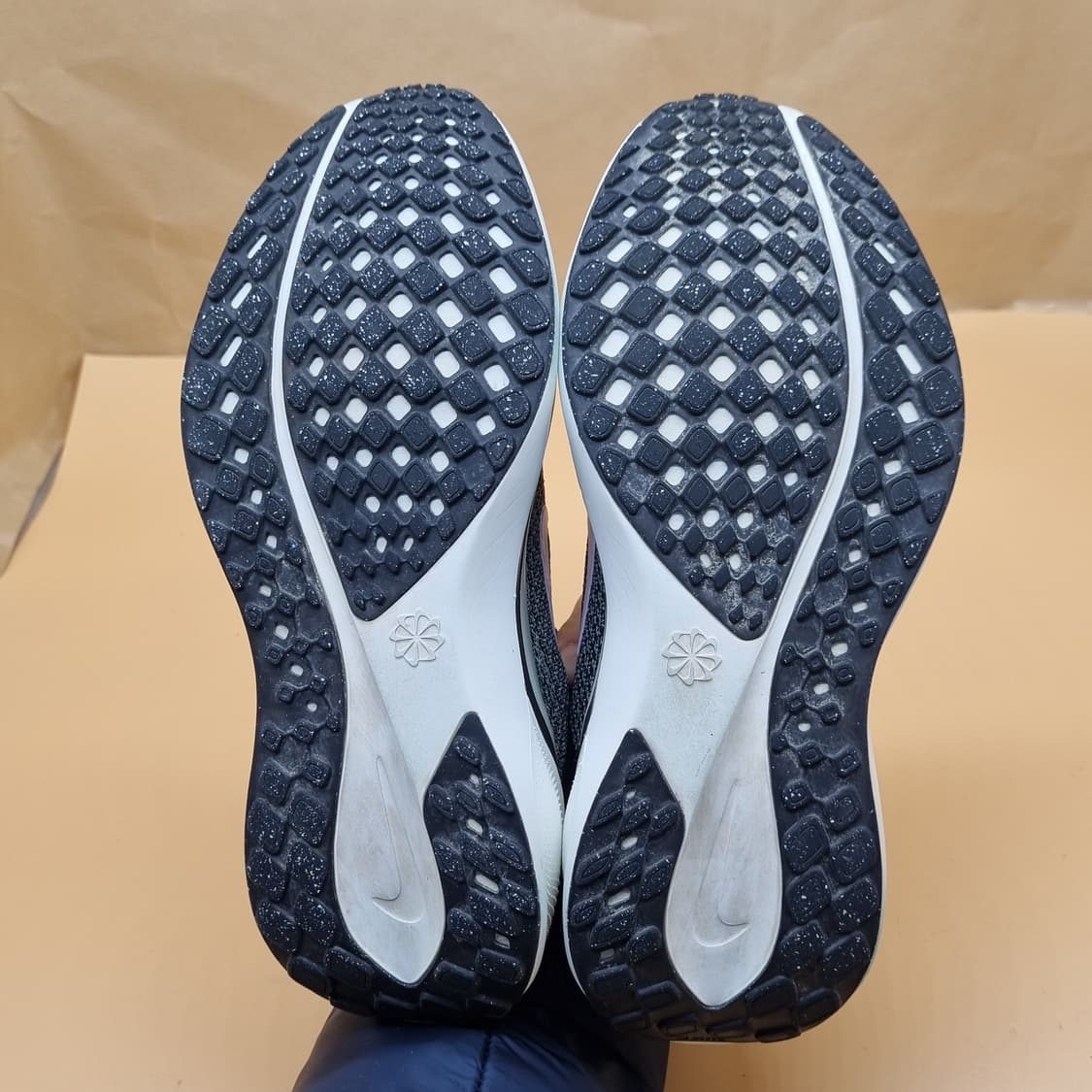 나이키 에어줌 페가수스 41 여성런닝화230  상품이미지3