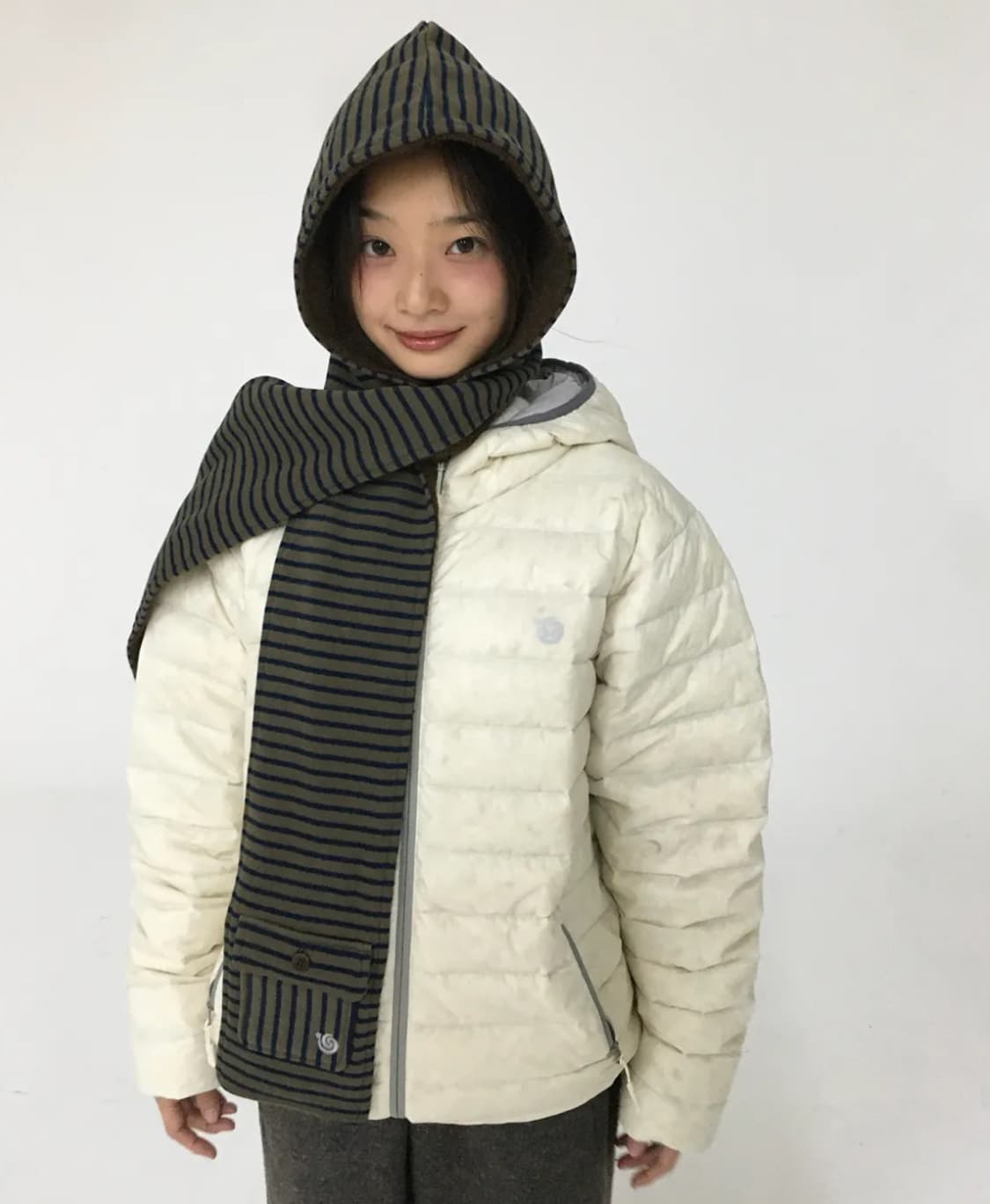 aeae 심볼 경량패딩 자켓 크림 상품이미지4