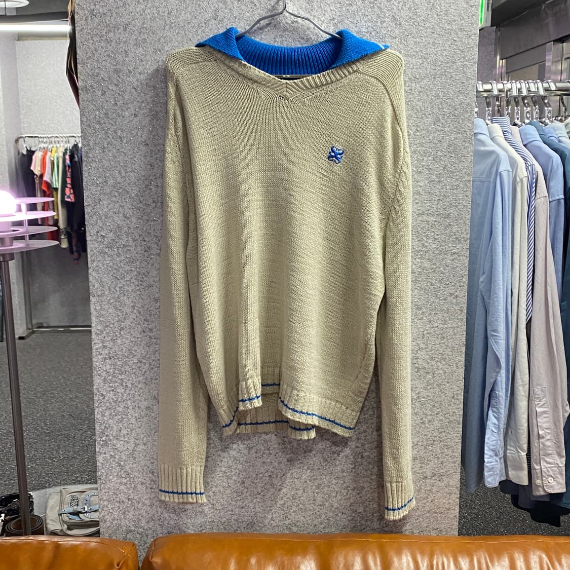 세터 자수로고 베이지 니트 B3539 상품이미지2