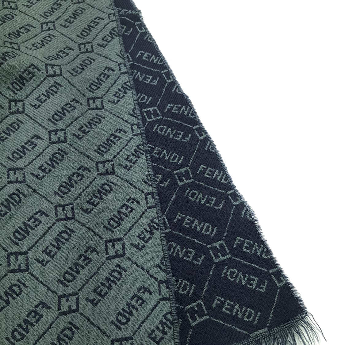 MX198 펜디 FF 모노그램 세이지그린 네이비 울 양면 목도리 머플러 상품이미지5