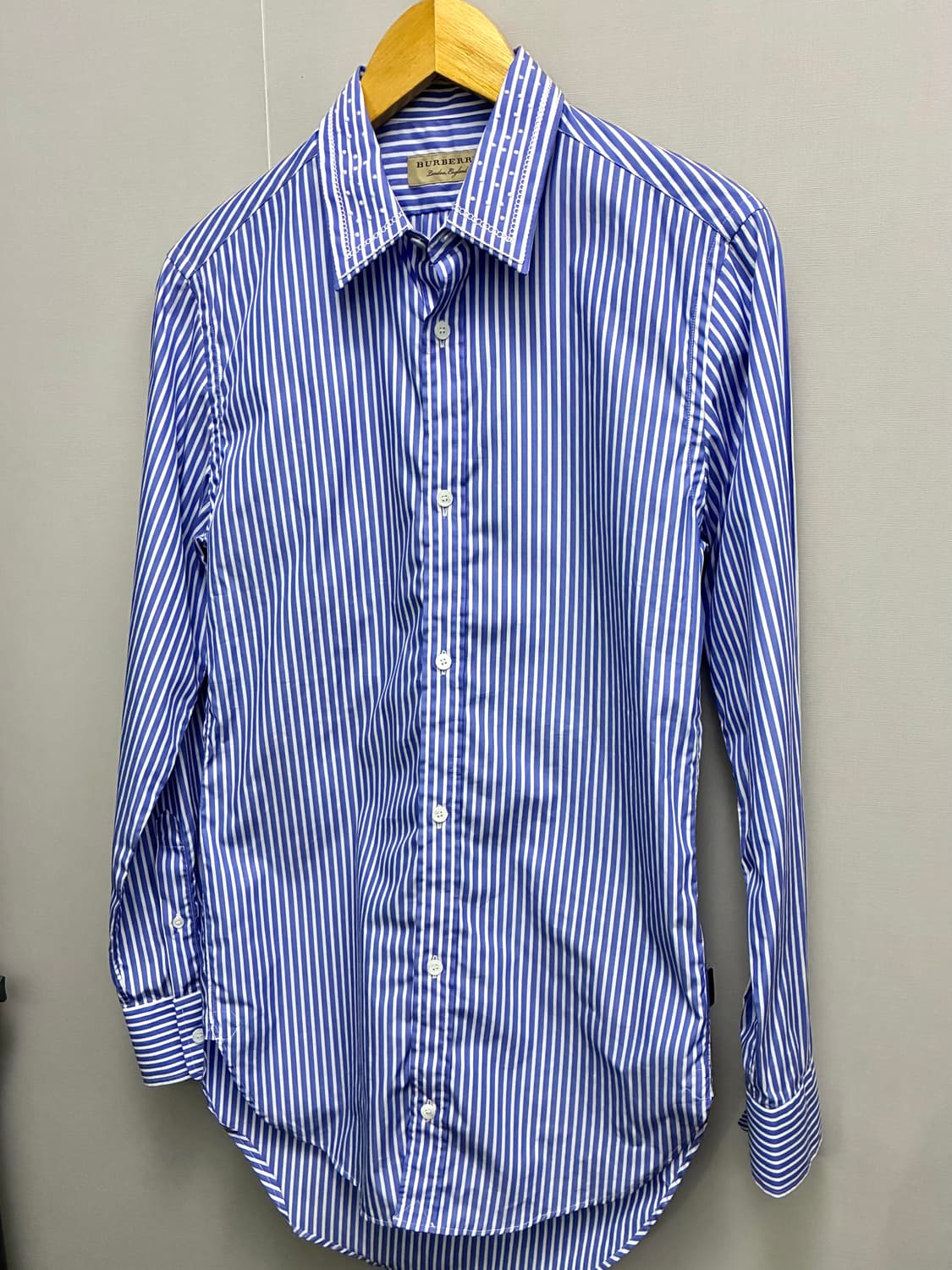 (XS~S)BURBERRY 버버리 스트라이프 카라 자수 블라우스 롱셔츠 상품이미지2