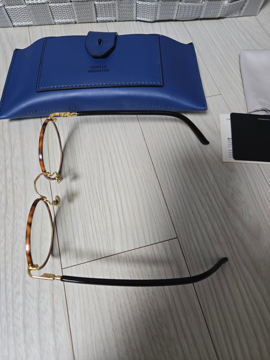 젠틀몬스터 13프라우드 03 안경  상품이미지5