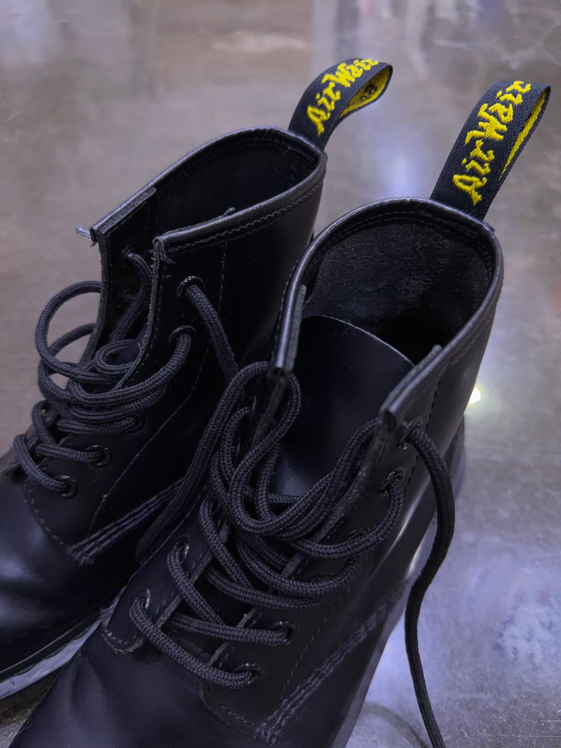 닥터마틴 10064 워커 부츠 6홀 블랙 240 상품이미지4