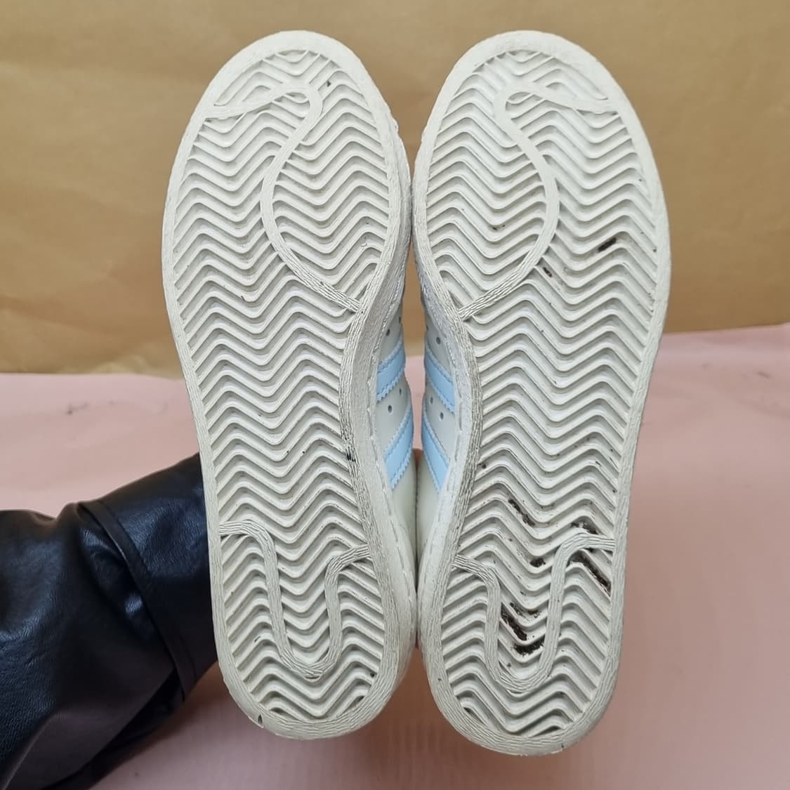 아디다스 슈퍼스타82 여성스니커즈230 상품이미지3