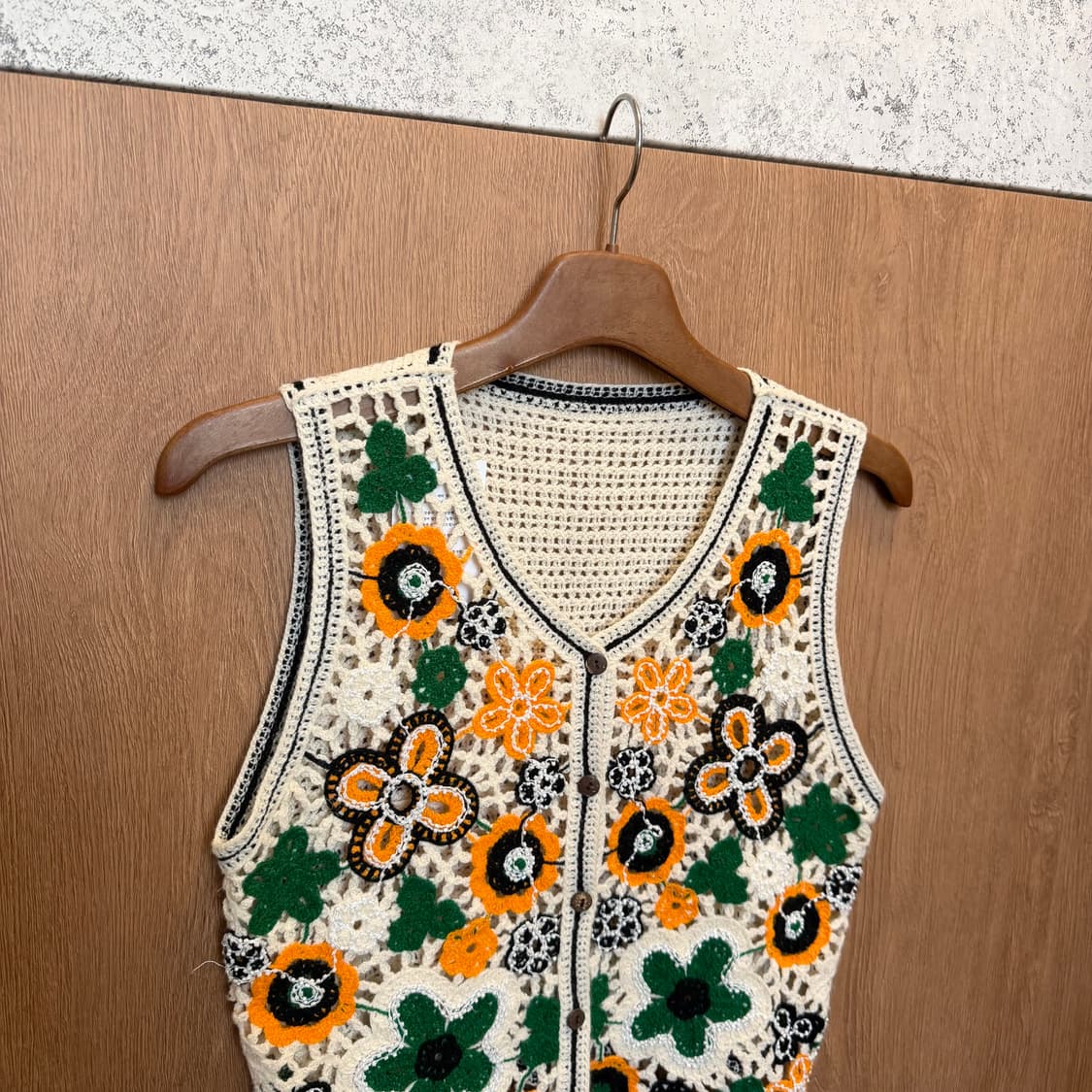 빈티지 브이넥 슬리브리스 니트 가디건 플라워 크로쉐 패턴 디테일 아이보리 상품이미지3