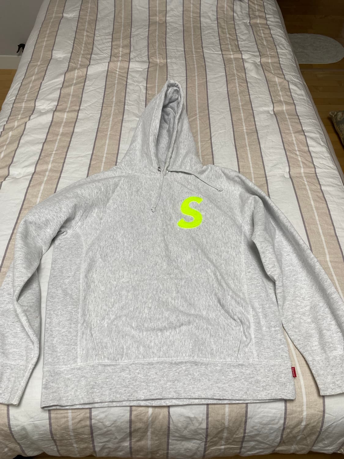 슈프림 후드티 팝니다 상품이미지1