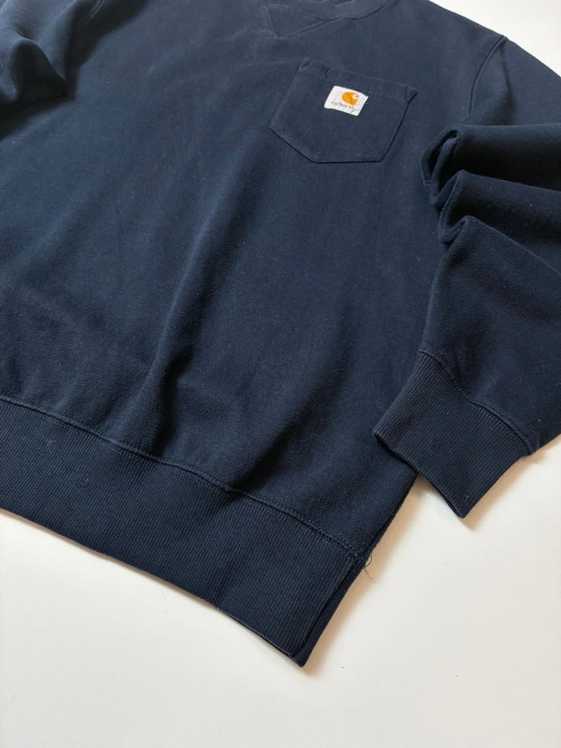 칼하트 크루넥 포켓 스웨트 맨투맨 PN8167 상품이미지3