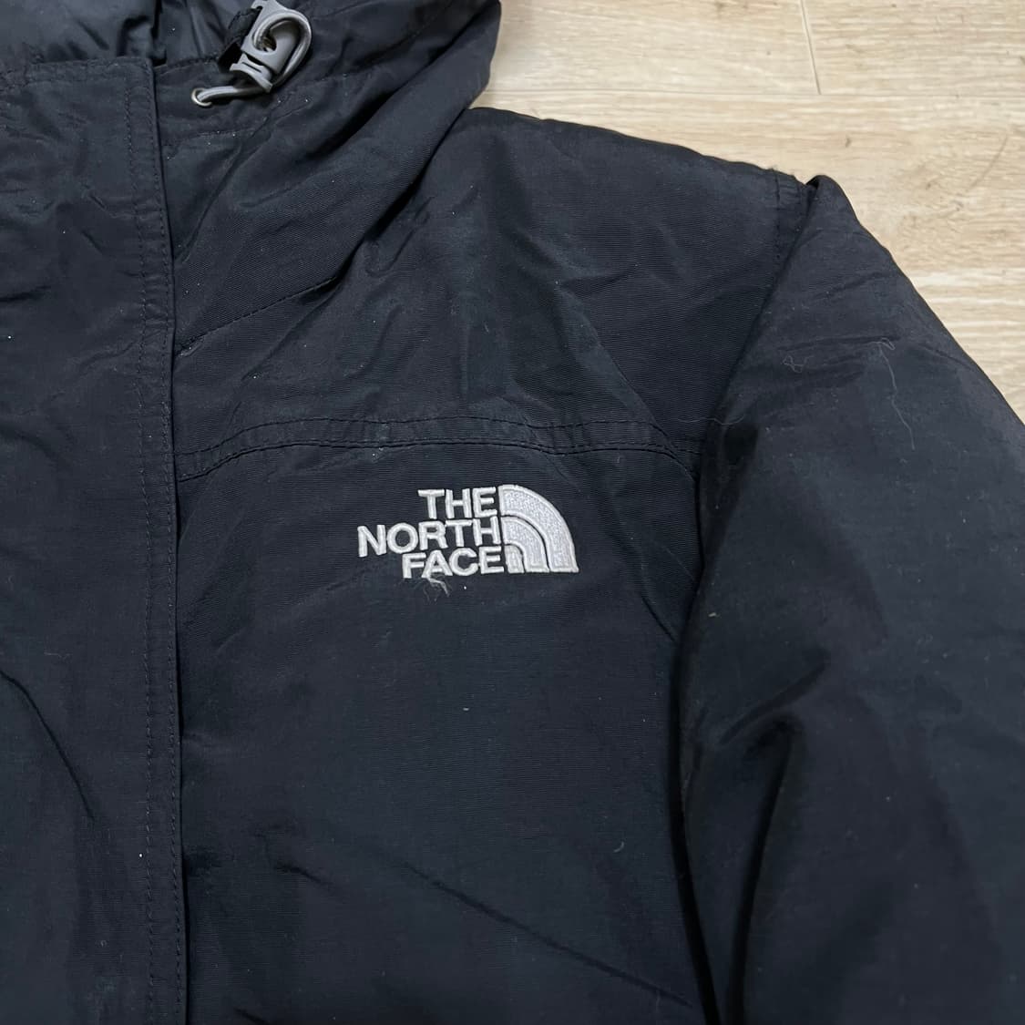 노스페이스 여성 구스다운 후드 패딩 점퍼 [블랙] L/90 상품이미지4