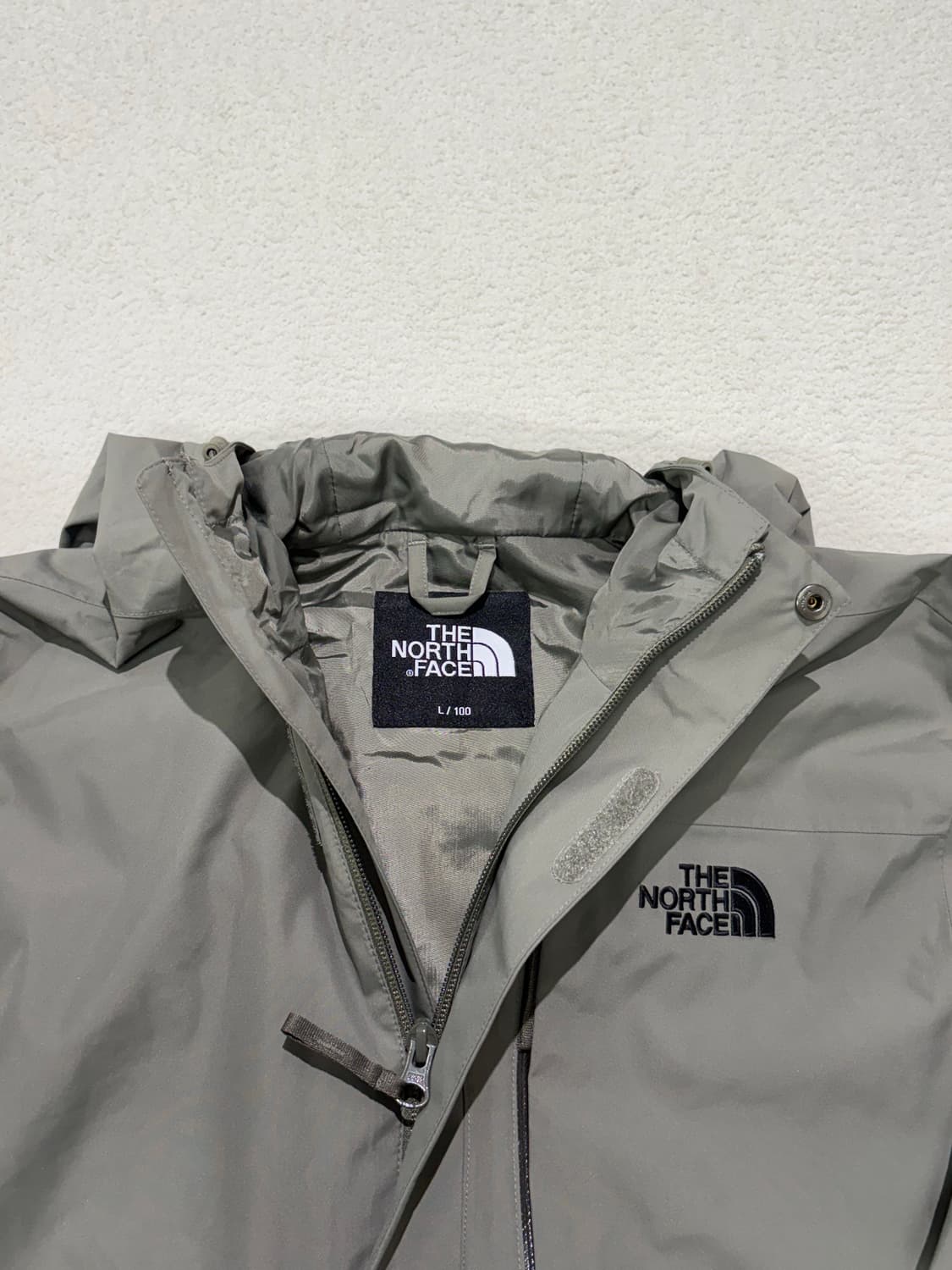 노스페이스 드라이벤트 바람막이 라이트 카키 100 상품이미지2