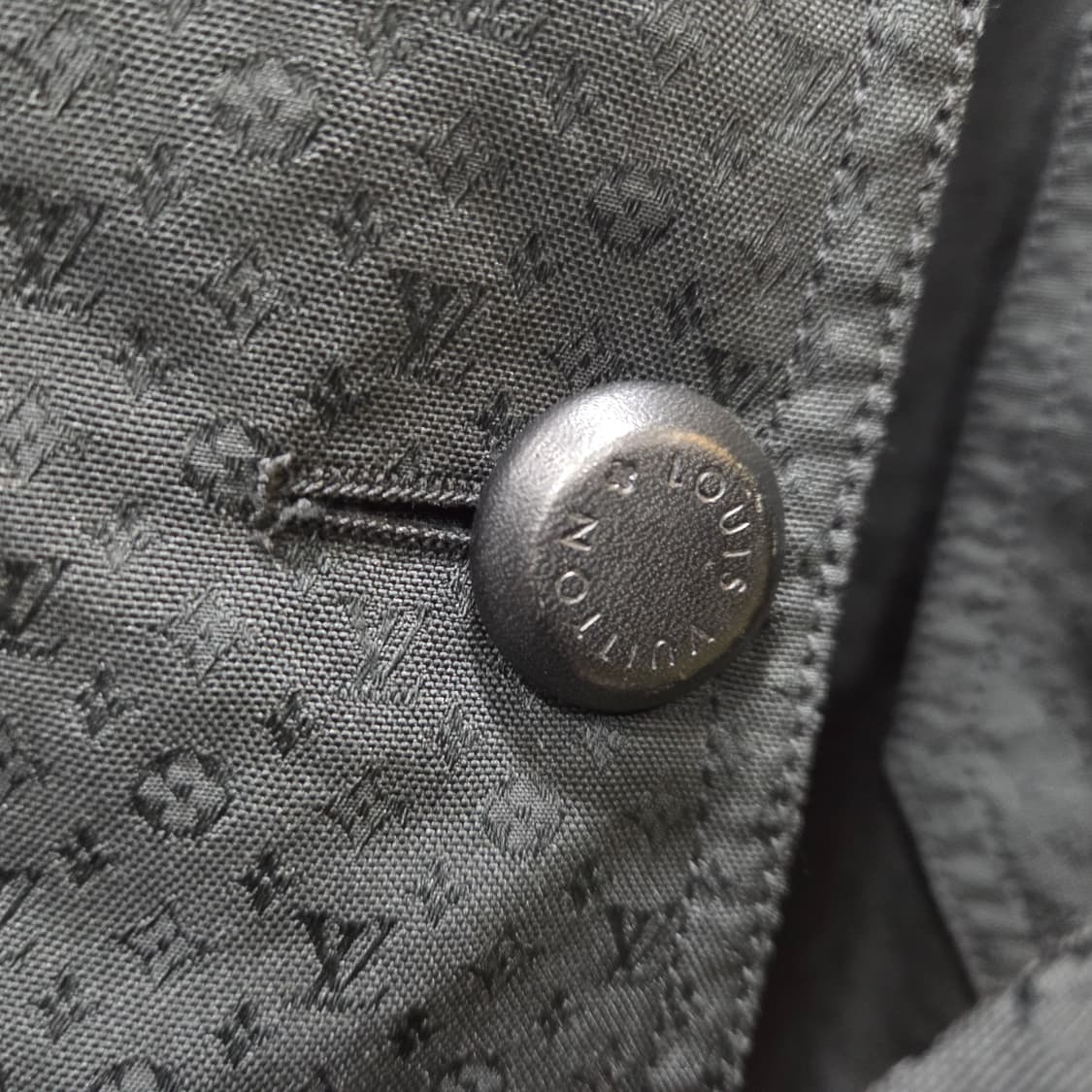 루이비통 시그니처 트랜치 코트 상품이미지3