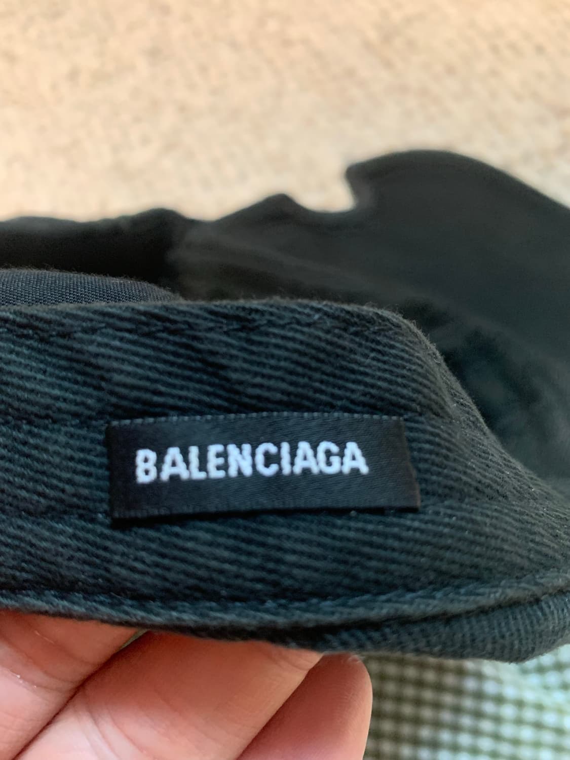 Balenciaga 3B Sports Icon Cap Black Red 상품이미지5